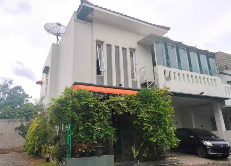 Rumah Hook Strategis Full Furnished Bintara Jaya Bekasi Barat