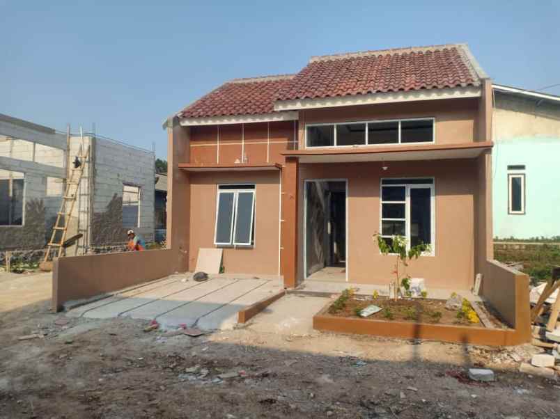 Rumah Cash Terbaru Dekat Jalan Raya Besar