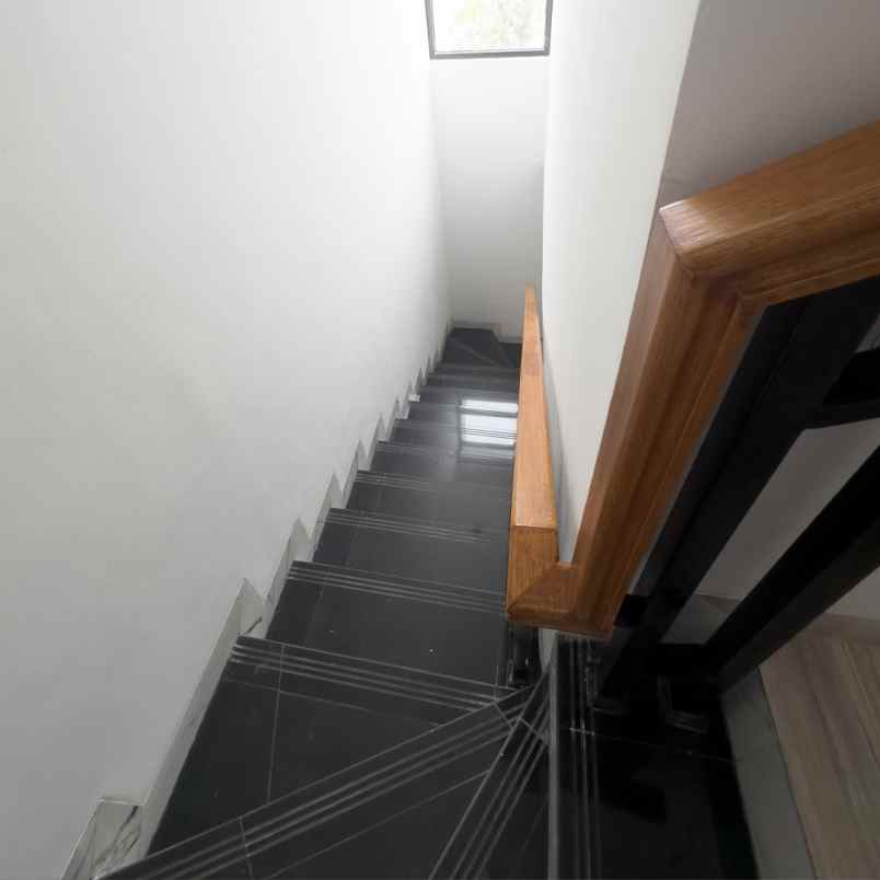 rumah cluster 2 lantai siap huni di bintaro paradiso