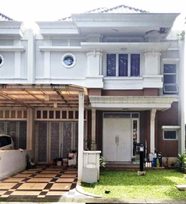 Rumah Dekat Club House Cluster Vernonia Summarecon Bekasi