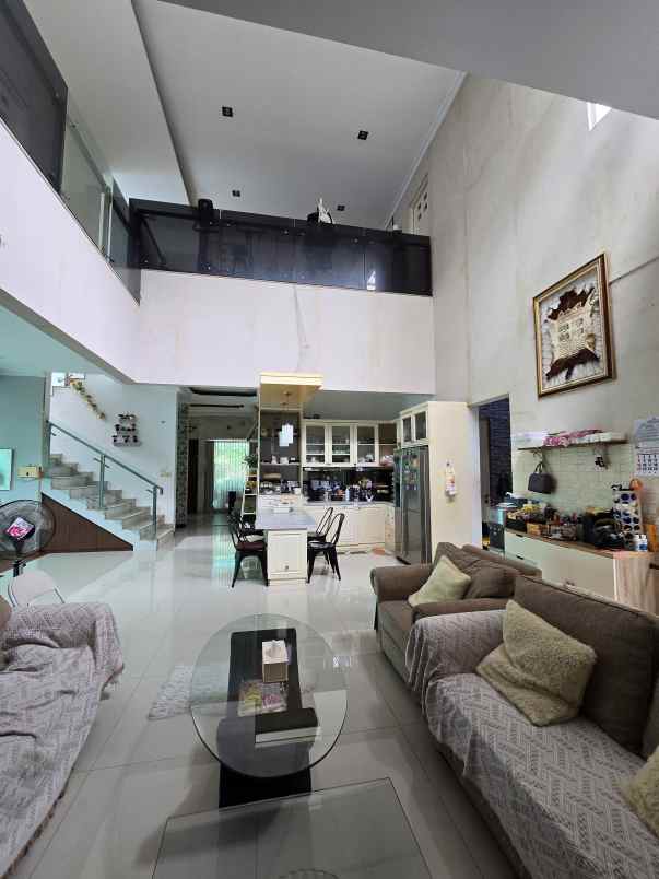 rumah dalam cluster di billymoon pondok kelapa jaktim