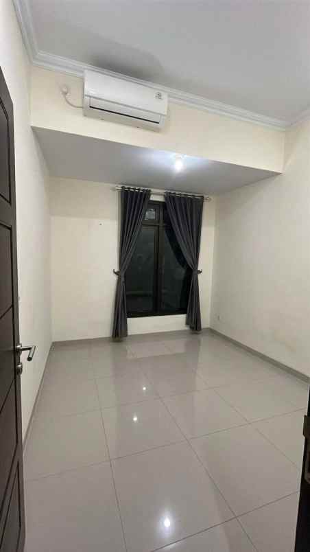 rumah dengan taman luas di sumberadi mlati