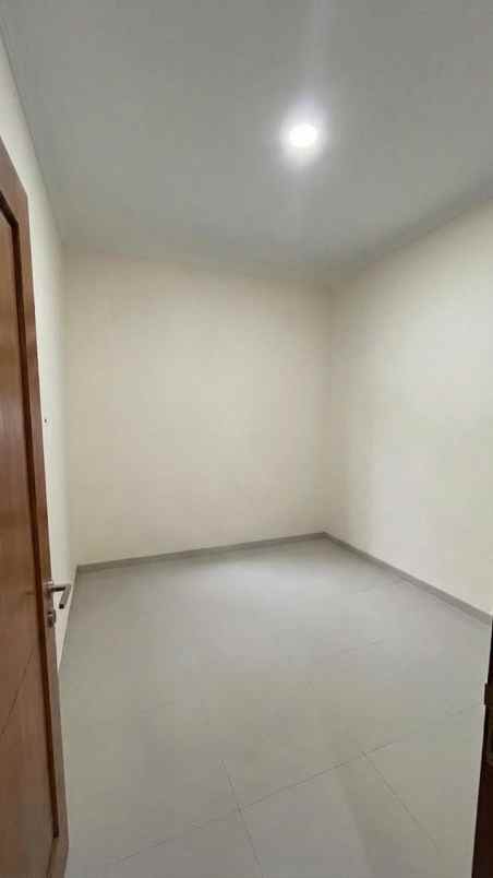 rumah dengan taman luas di sumberadi mlati