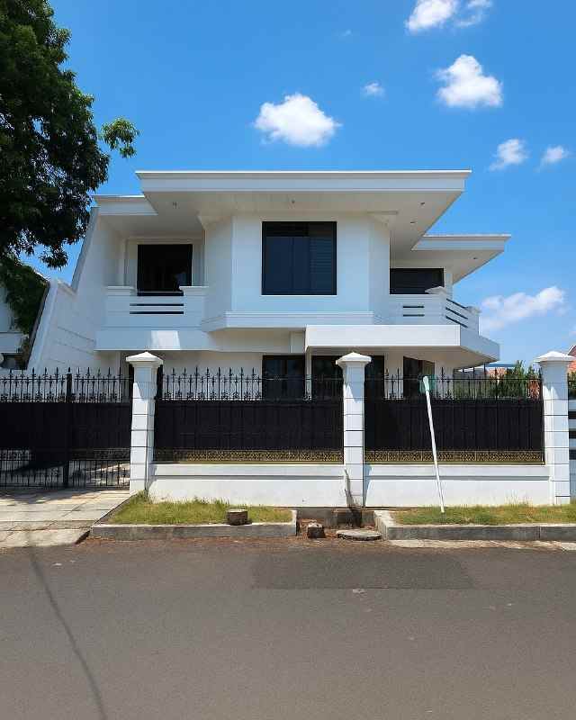 rumah dharmahusada indah strategis siap huni