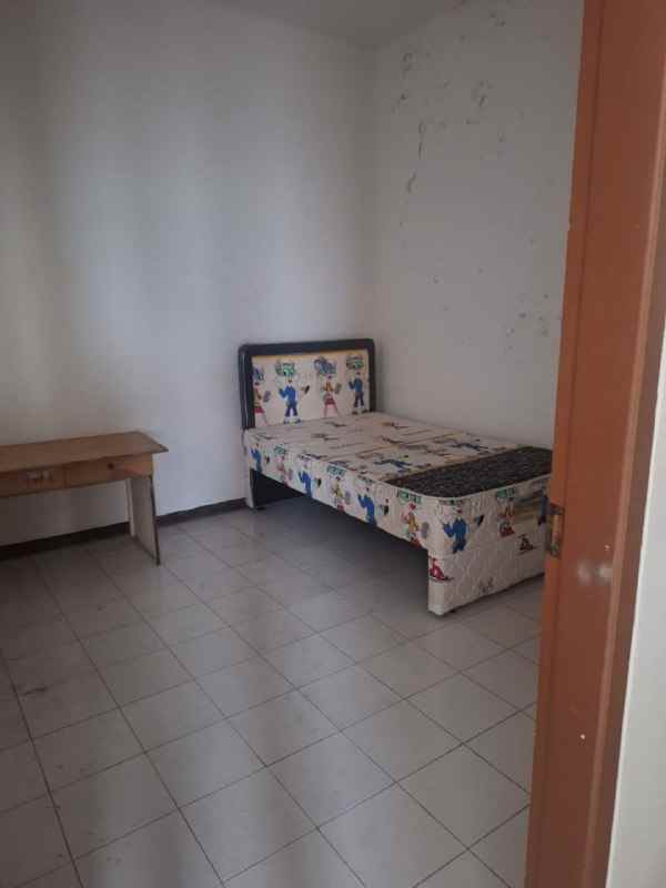 rumah di nginden surabaya timur