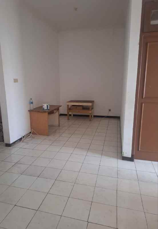 rumah di nginden surabaya timur