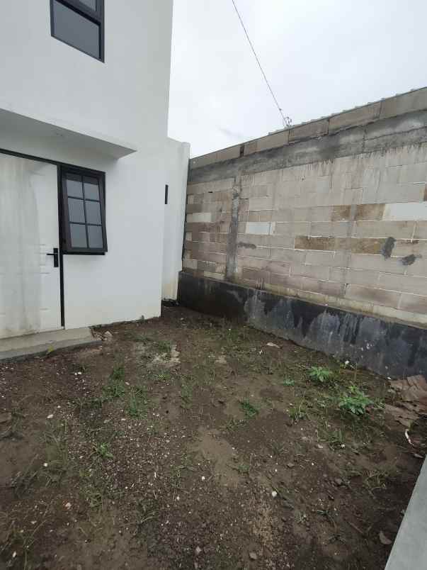 rumah dijual 2 lantai pakissaji malang