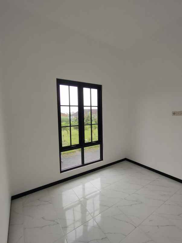 rumah dijual 2 lantai pakissaji malang