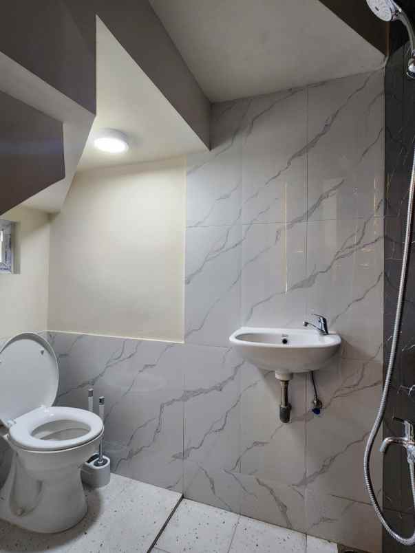 rumah dijual di limo dekat tol limo dan tol krukut