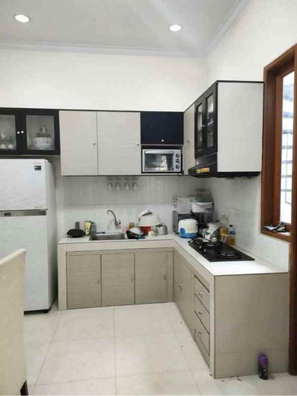 rumah dijual komplek elite galaxy pekayon