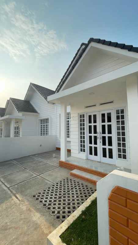 rumah islami di purwakarta american farm house pertama