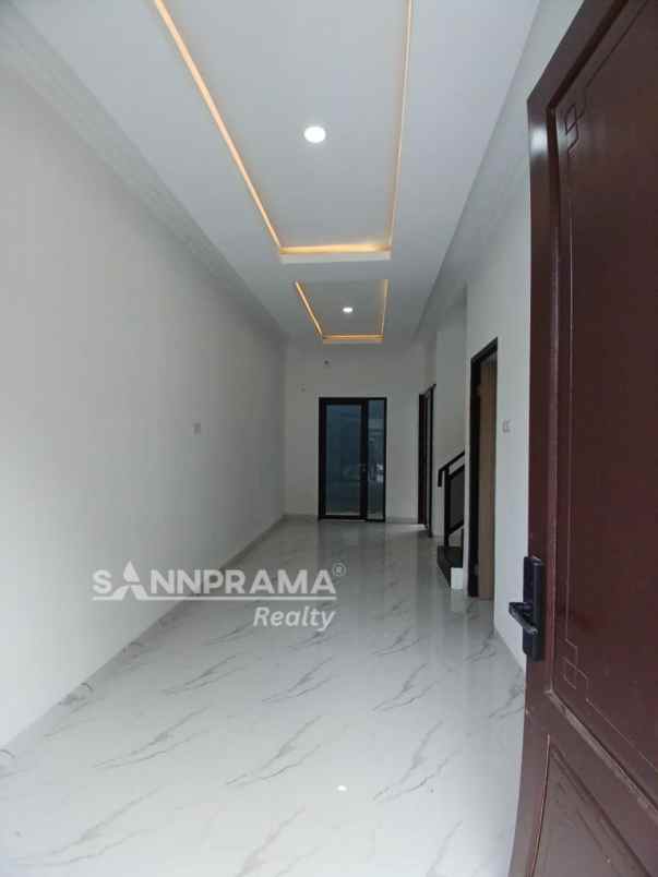 rumah japan scandinavian pengasinan depok rn