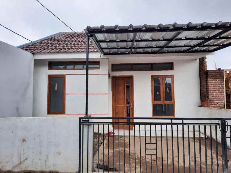 rumah jl panuusan bojong malaka