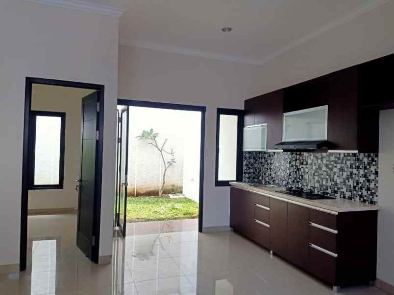 rumah jl smpn 27 duren sawit raya