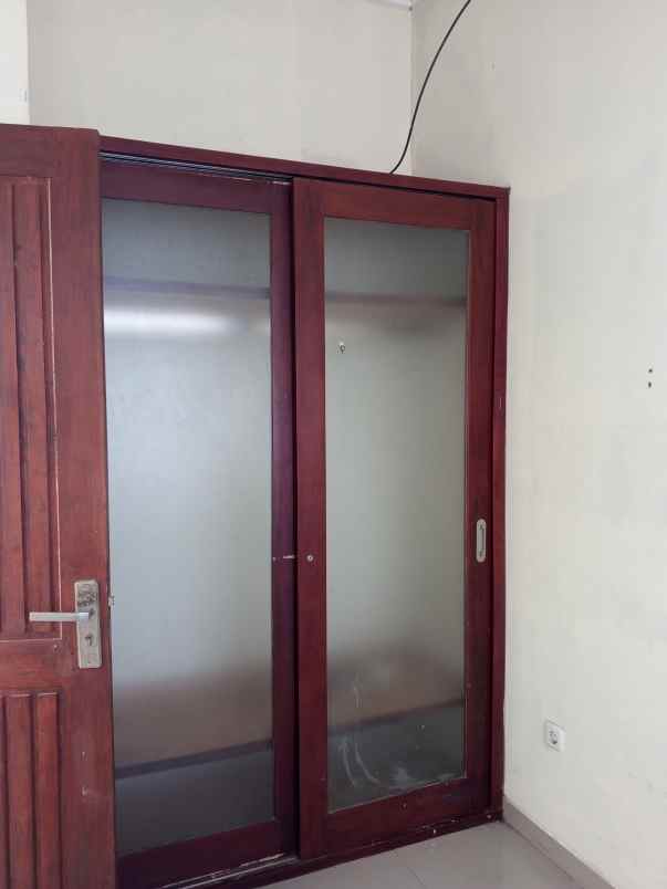 rumah jl tribuana tunggadewi