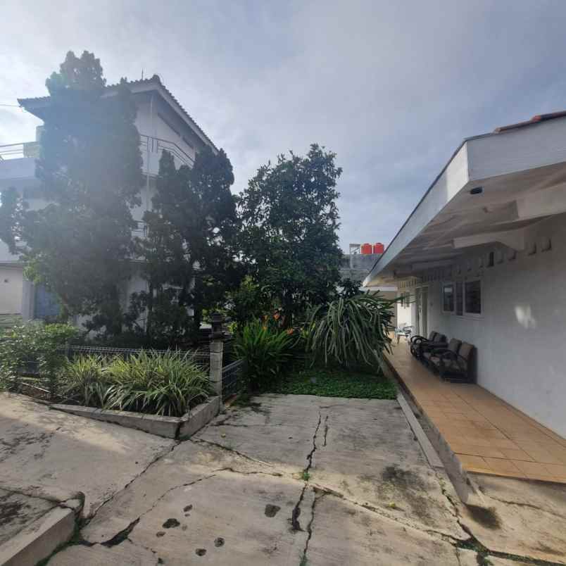 rumah jln mulawarman ii no 10