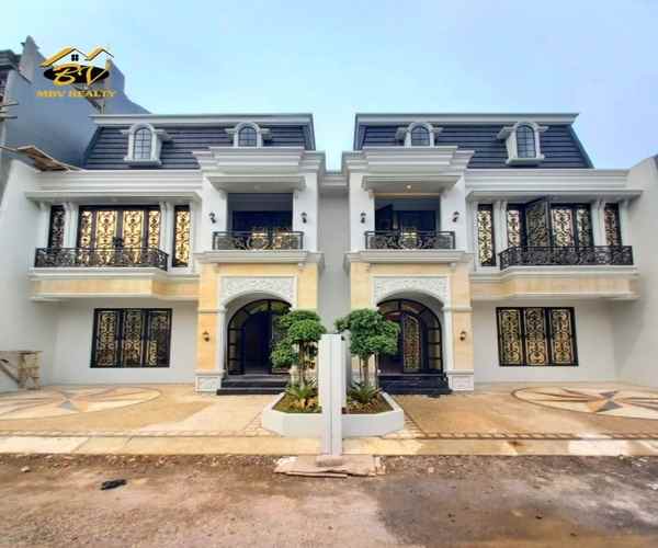 rumah keren lingkungan nyaman di kebagusan jaksel