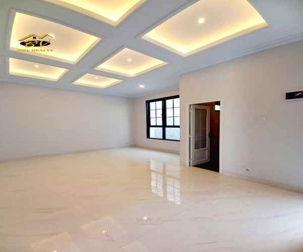 rumah keren lingkungan nyaman di kebagusan jaksel