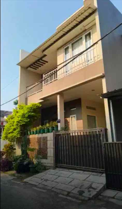 rumah komplek jati bening baru