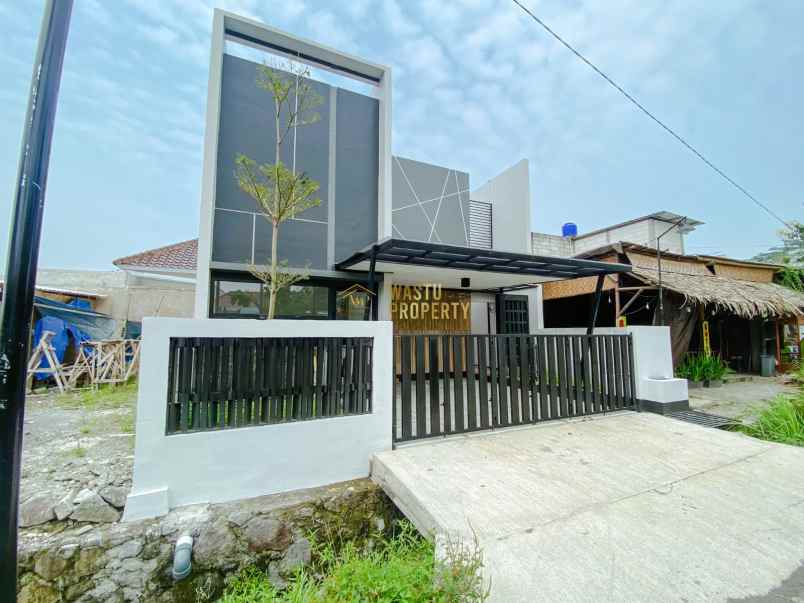 rumah kontemporer siap huni dekat jalan lpmp kalasan