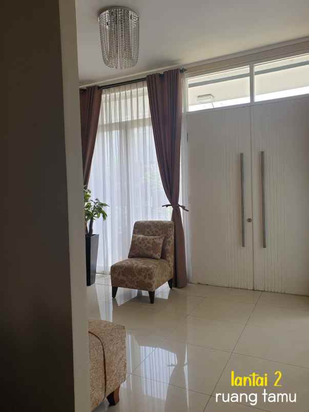 rumah level split kebayoran residence bintaro jaya