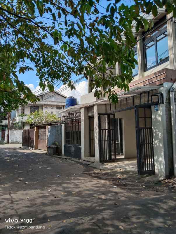 rumah lokasi straregis di salendro buah batu bandung