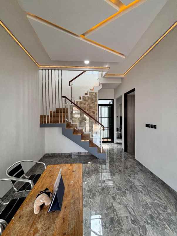 rumah luxury dengan desain scandinavian