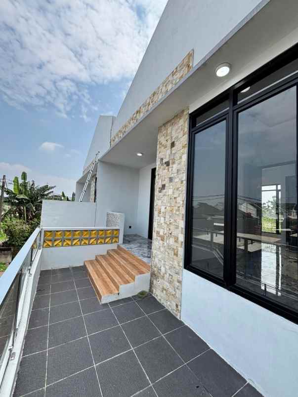 rumah luxury dengan desain scandinavian