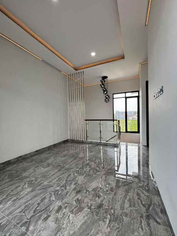 rumah luxury dengan desain scandinavian