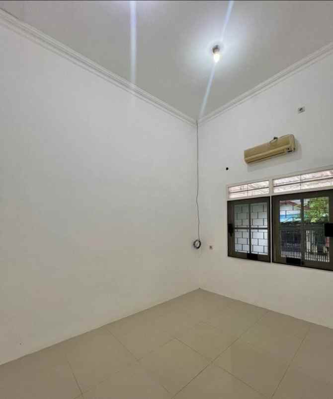 rumah manyar jaya sudah renovasi strategis minimalis