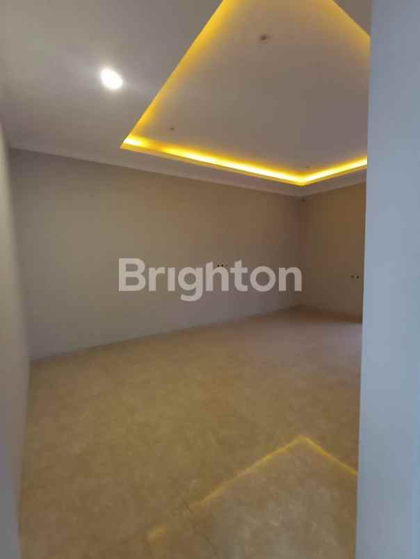 rumah manyar kertoadi tengah kota row jalan 3 mobil