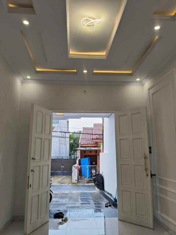 rumah mewah 2 lantai siap huni murah dibeji depok