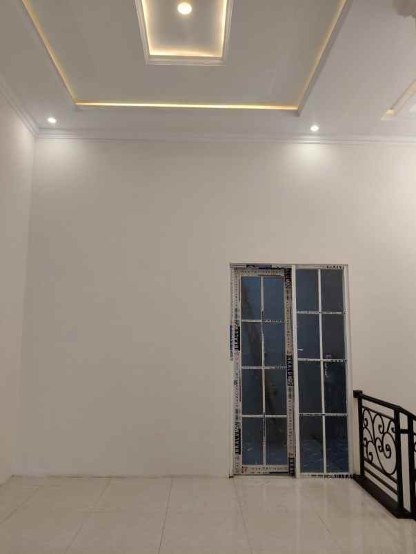 rumah mewah 2 lantai siap huni murah dibeji depok