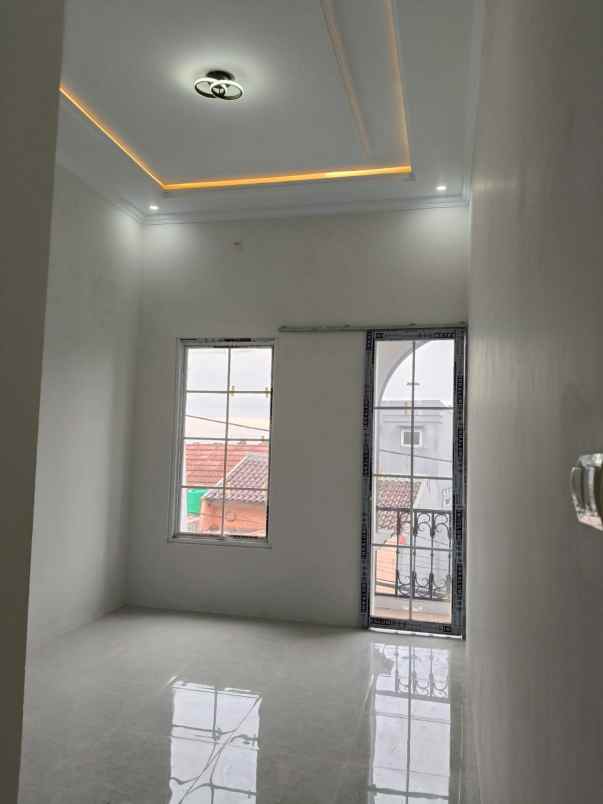 rumah mewah 2 lantai siap huni murah dibeji depok