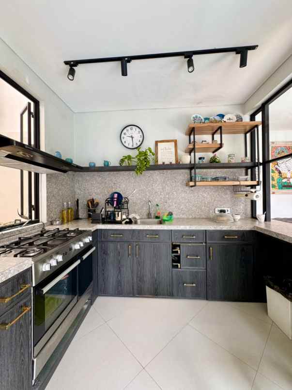 rumah mewah 2lt pool premium quality villa cinere mas