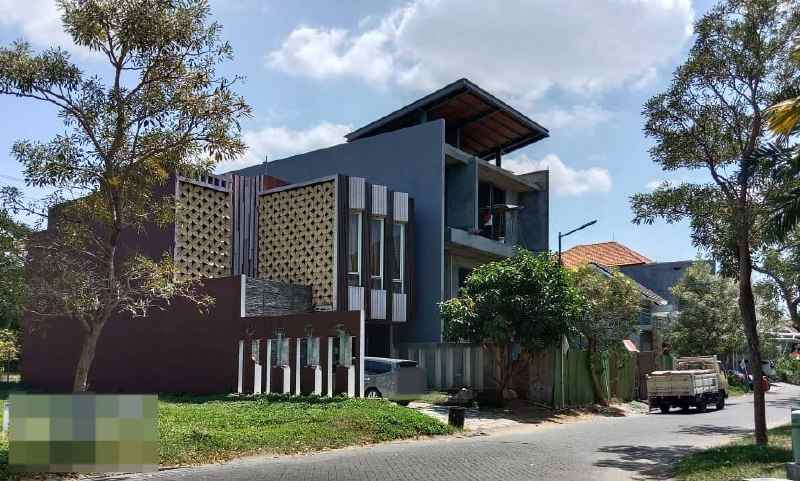 rumah mewah bagus surabaya citraland woodland
