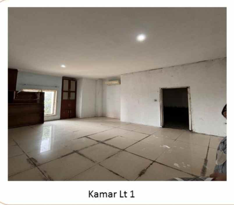 rumah mewah dan luas dijual dengan harga dibawah njop