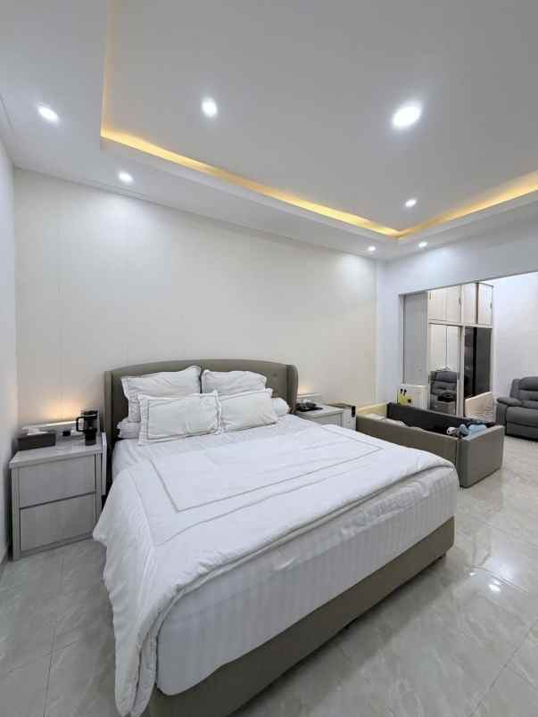 rumah mewah di cluster concerto beach pik jakarta