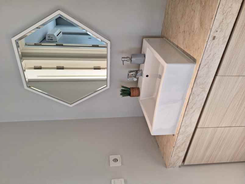 rumah mewah full furnish pojcity semarang dekat mall23