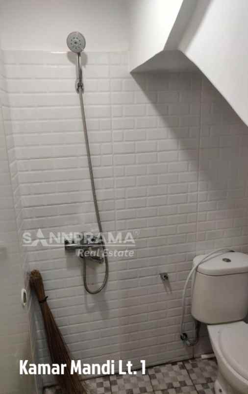 rumah mewah murah strategis di beji depok