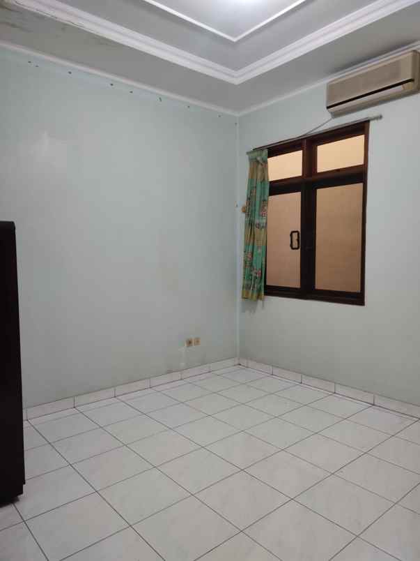 rumah muara karang jakut 2 5 lantai