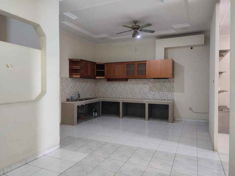 rumah muara karang jakut 2 5 lantai