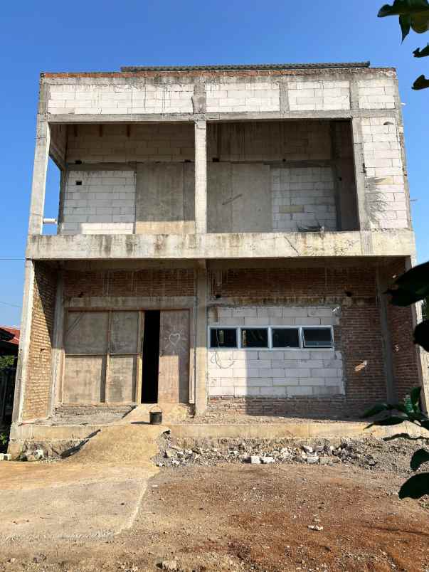 rumah murah 2 lantai 400 juta karanganyar