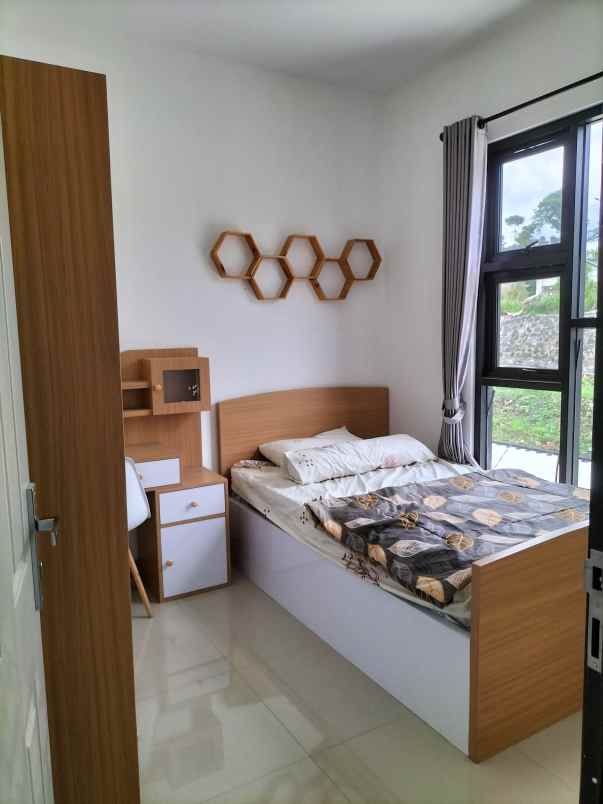 rumah murah plus kolam renang di bandung