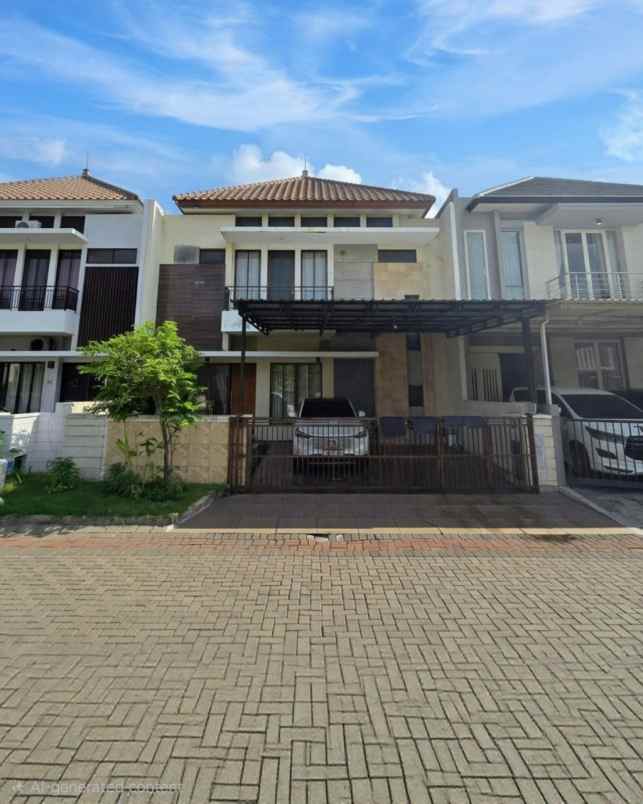 rumah pakuwon city strategis minimalis siap huni