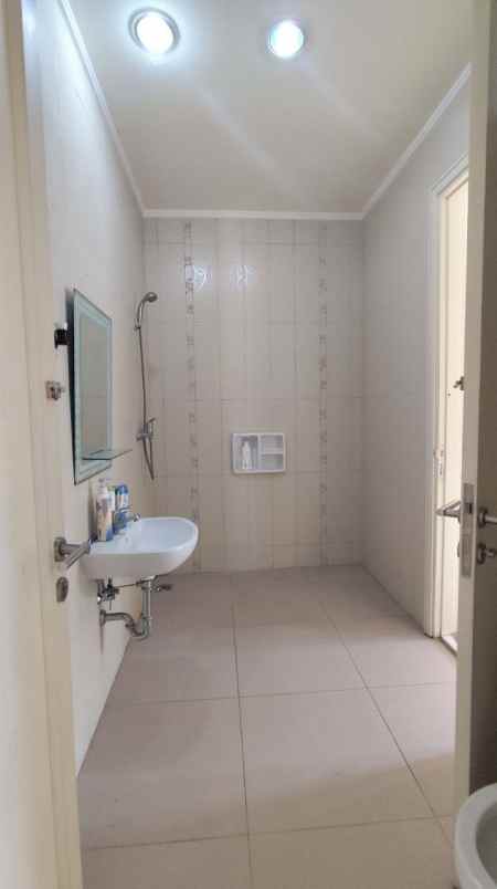 rumah puri galaxy hadap timur