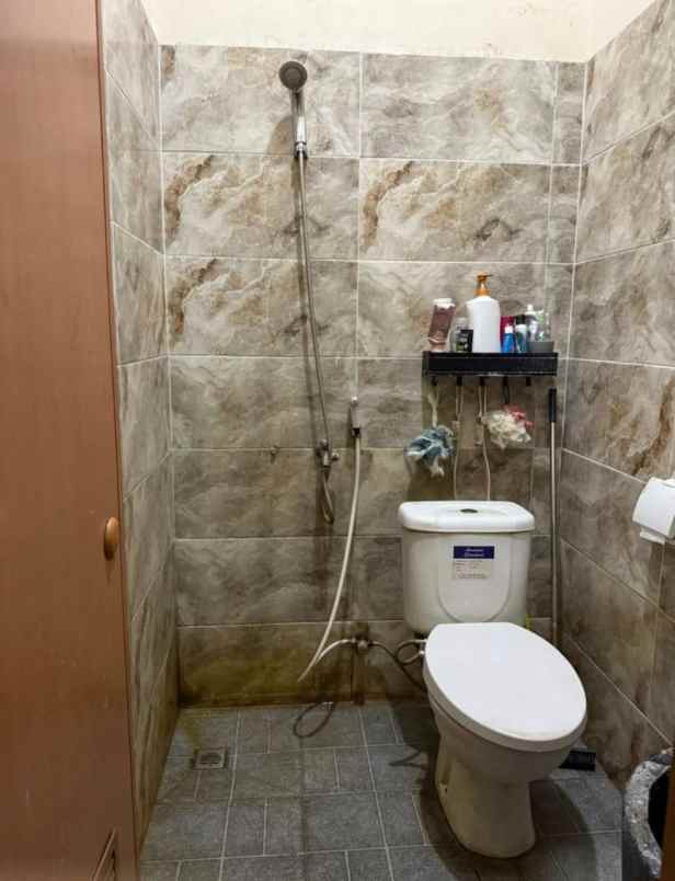 rumah secondary terawat siap huni di bintara bekasi