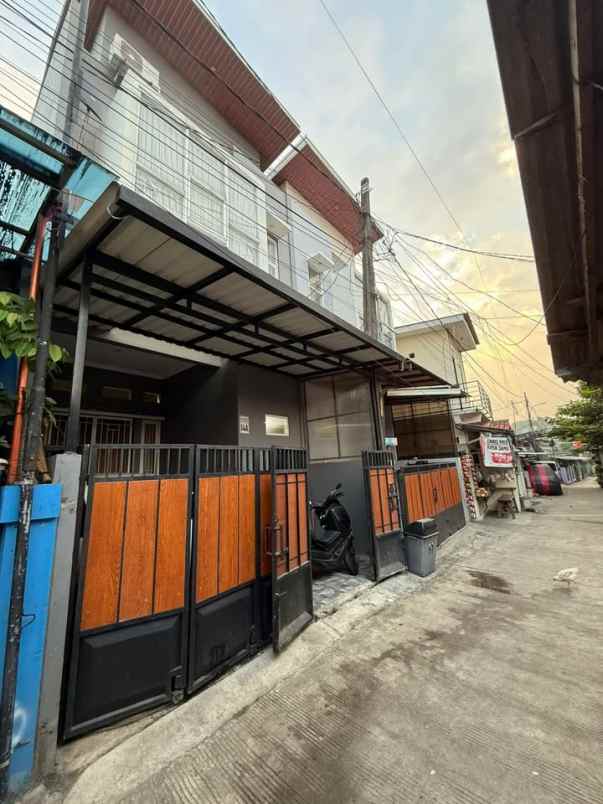 rumah secondary terawat siap huni di bintara bekasi