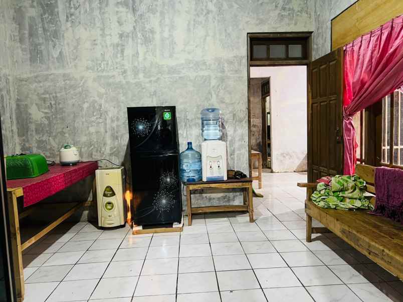 rumah siap huni 1865m bonus pohon durian karanganyar