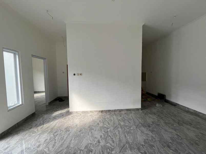 rumah siap huni cluster lt 65 lb 45 pamulang rp 680jt